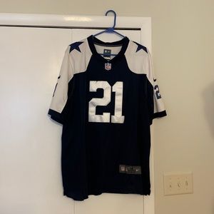 Ezekiel Elliot Jersey - never worn
